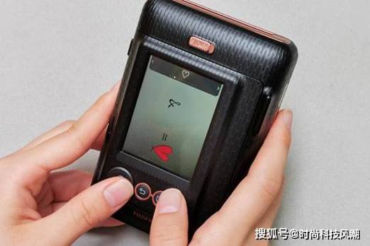 让幸福加倍的七夕好物推荐,富士instax mini liplay一次成像相机